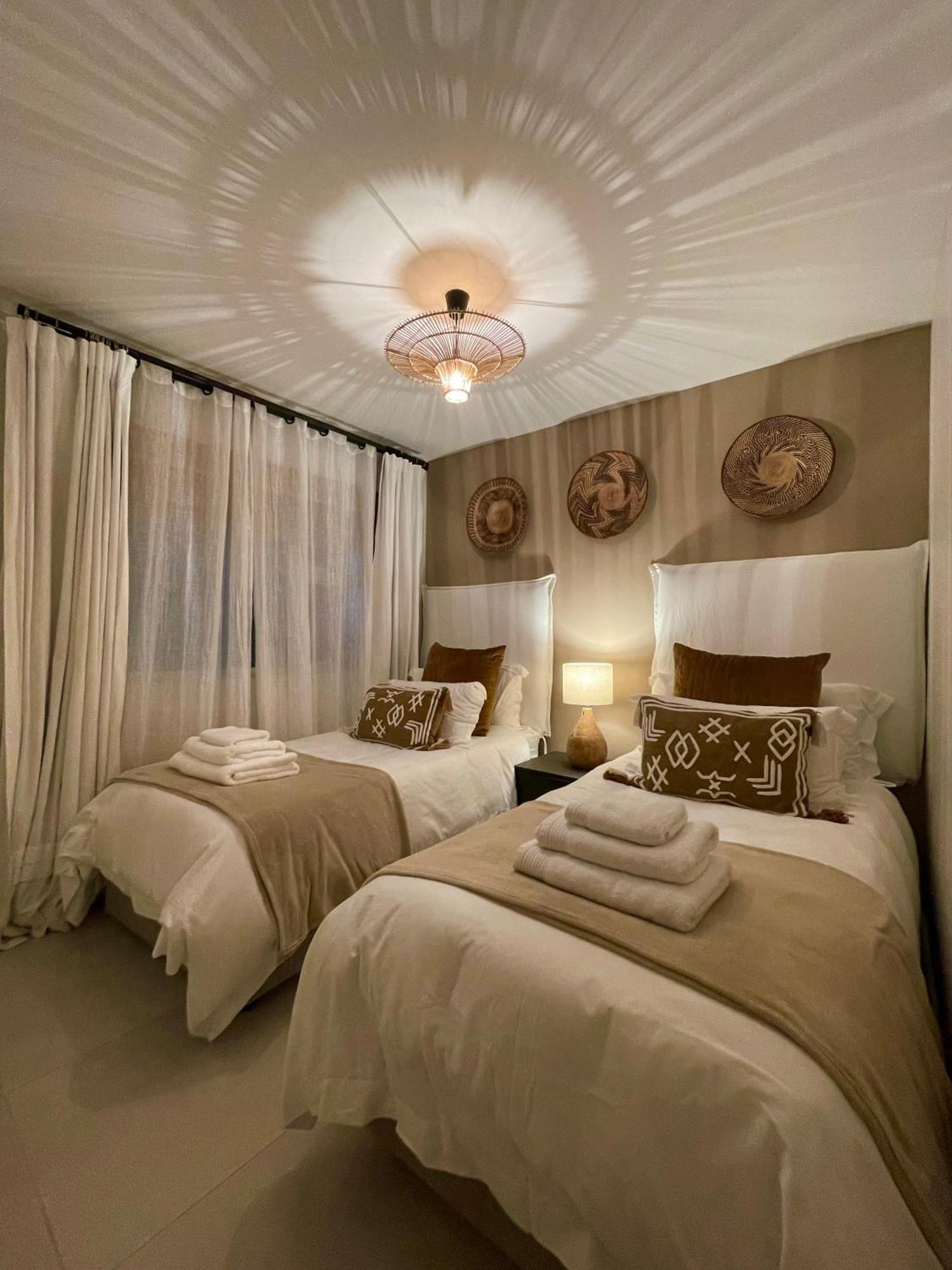 Abode Africa Bloubergstrand Exterior foto